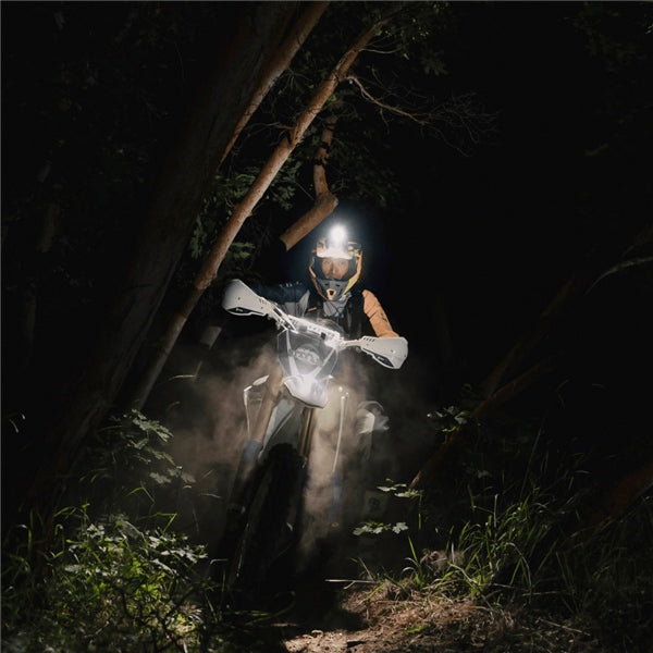 helmet-light-w/-8800-battery-oxbow