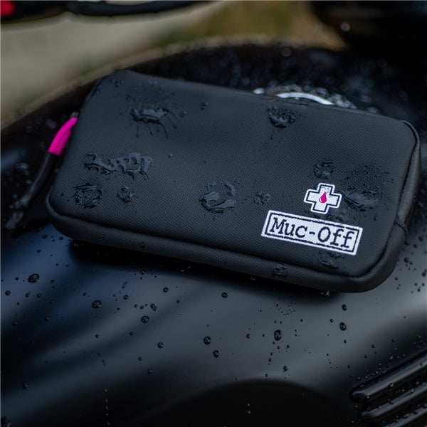 Muc-Off Essential Case