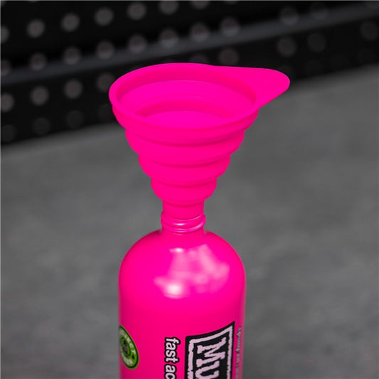 Muc-Off Silicone Funnel-184287-MucOff-Elevate
